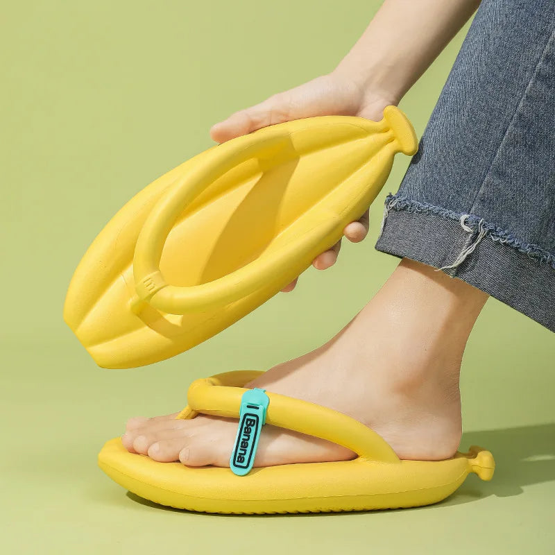 🟡 Chanclas con diseño de banano plátano para mujer y hombre, zapatillas novedosas de verano, sandalias antideslizantes con plataforma de suela gruesa, zapatos de baño y relajación