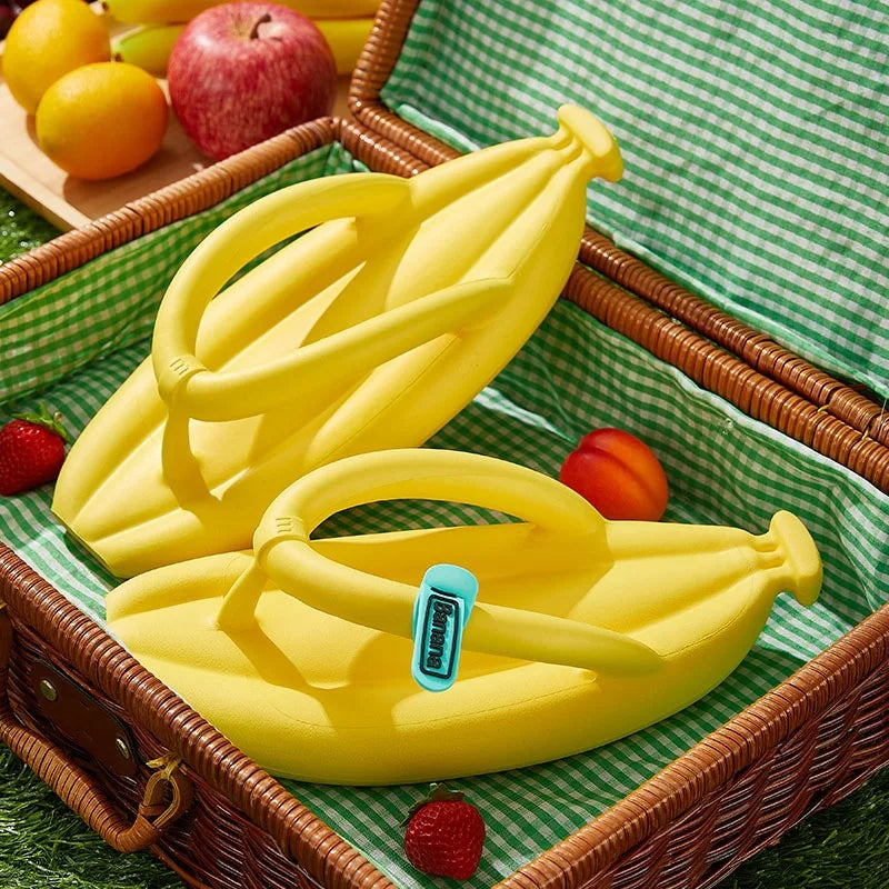 🟡 Chanclas con diseño de banano plátano para mujer y hombre, zapatillas novedosas de verano, sandalias antideslizantes con plataforma de suela gruesa, zapatos de baño y relajación