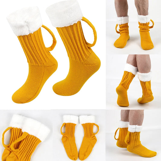 🟡 Calcetines de lana tejidos con forma de cerveza