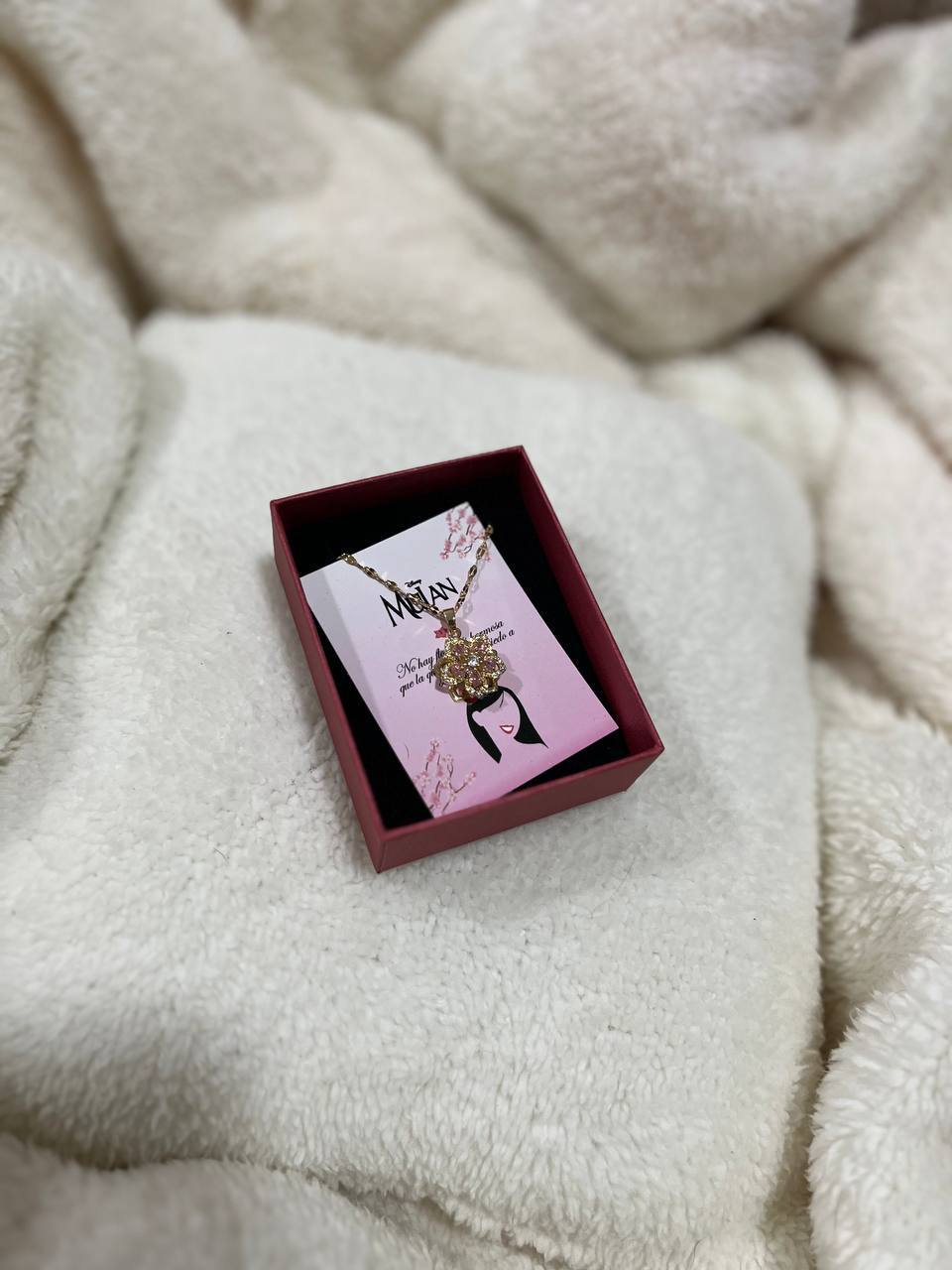 Fenixtore, tienda en línea. Compra online en Fenixtore y recibe en todo Colombia. Envío gratis, pago contra entrega, crédito Su+Pay, Bancolombia y más opciones. Encuentra tecnología, moda, hogar, belleza, juguetes y todo lo que necesitas. Compra fácil, rápido y garantizado.