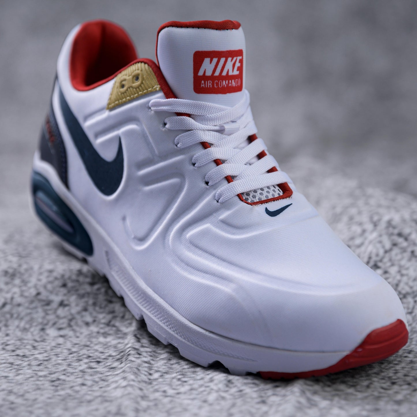 Nike Comando Blanco