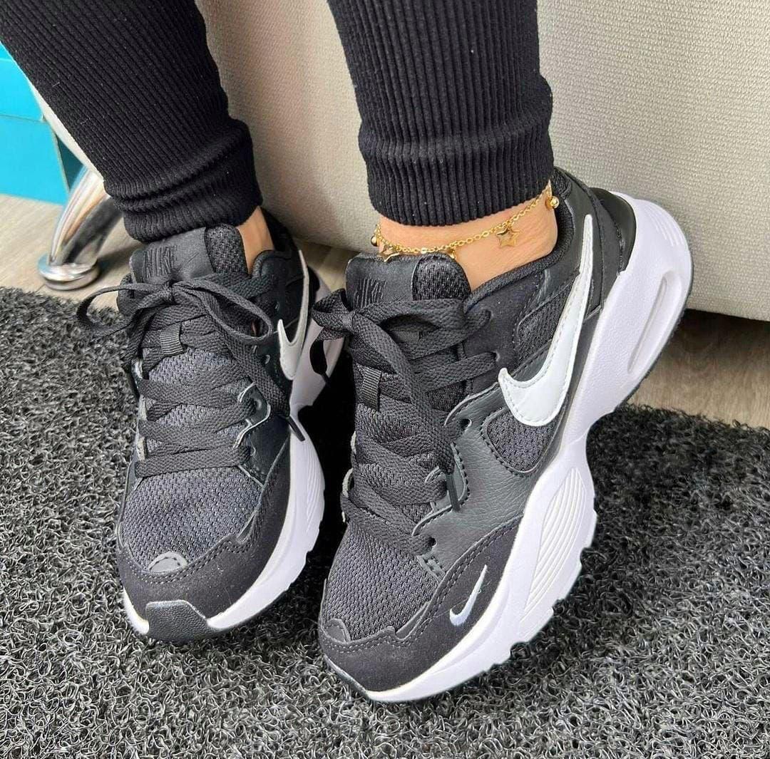 Nike Sport Válvula Dama