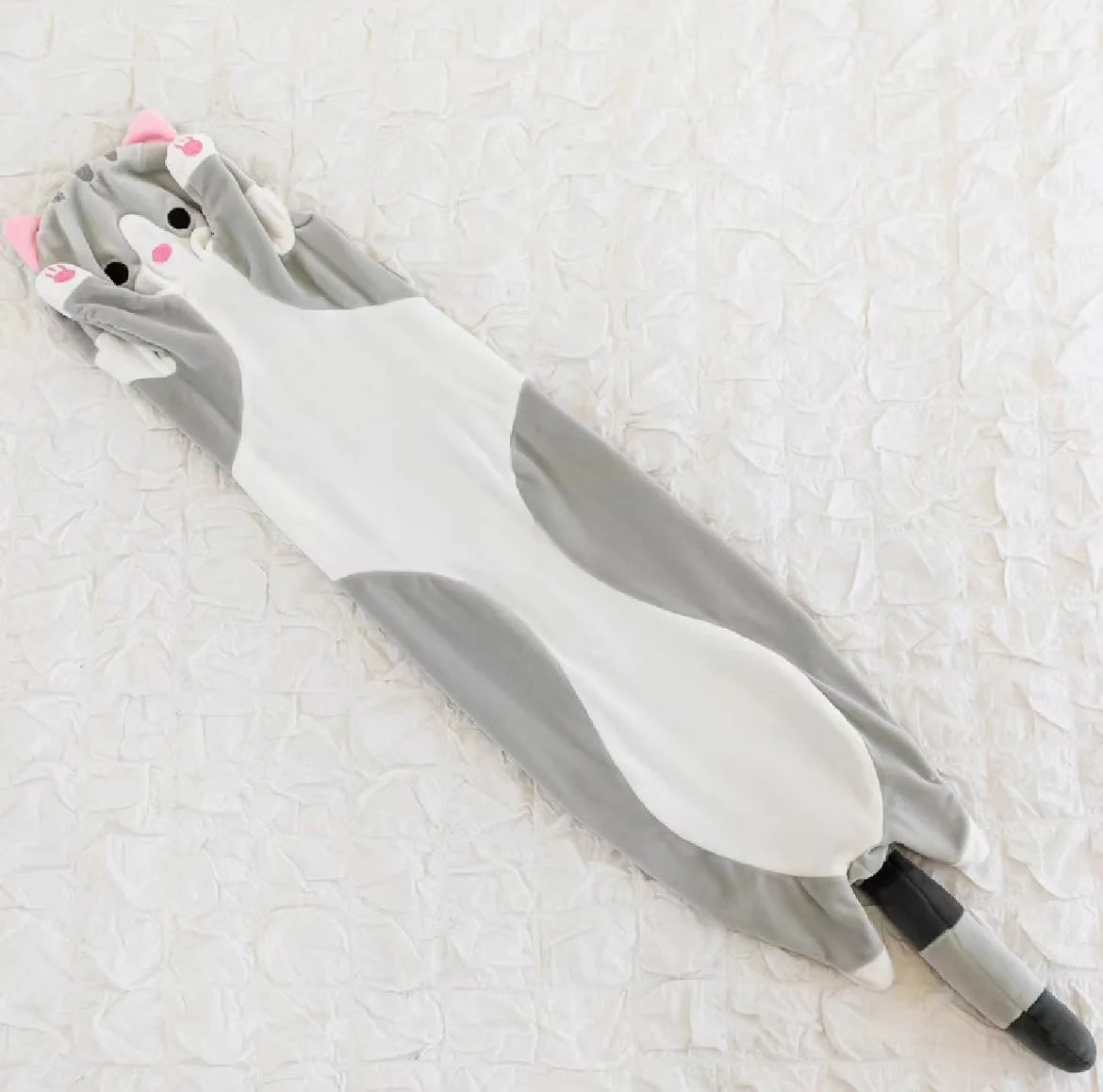 🟡 Divertida piel de gato para peluche de alegría, lindo y suave gato largo, juguetes de peluche para pausa en oficina, siesta, almohada, cama, dormir, decoración del hogar, muñeco peluche para niños y niñas, perfecto para regalo