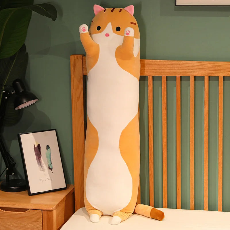🟡 Divertida piel de gato para peluche de alegría, lindo y suave gato largo, juguetes de peluche para pausa en oficina, siesta, almohada, cama, dormir, decoración del hogar, muñeco peluche para niños y niñas, perfecto para regalo