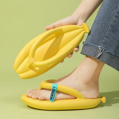 🟡 Chanclas con diseño de banano plátano para mujer y hombre, zapatillas novedosas de verano, sandalias antideslizantes con plataforma de suela gruesa, zapatos de baño y relajación