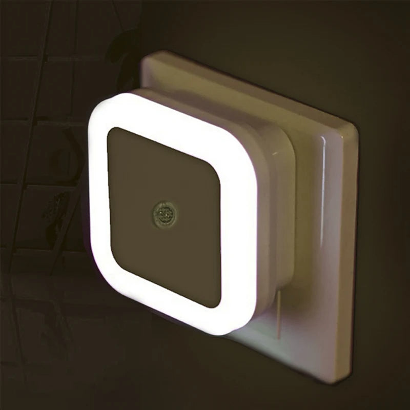 🟡 Luz LED nocturna enchufable con Sensor de iluminación, Control, ahorro de energía, luz de noche para niños, lámpara de pared para inodoro para dormitorio y hogar
