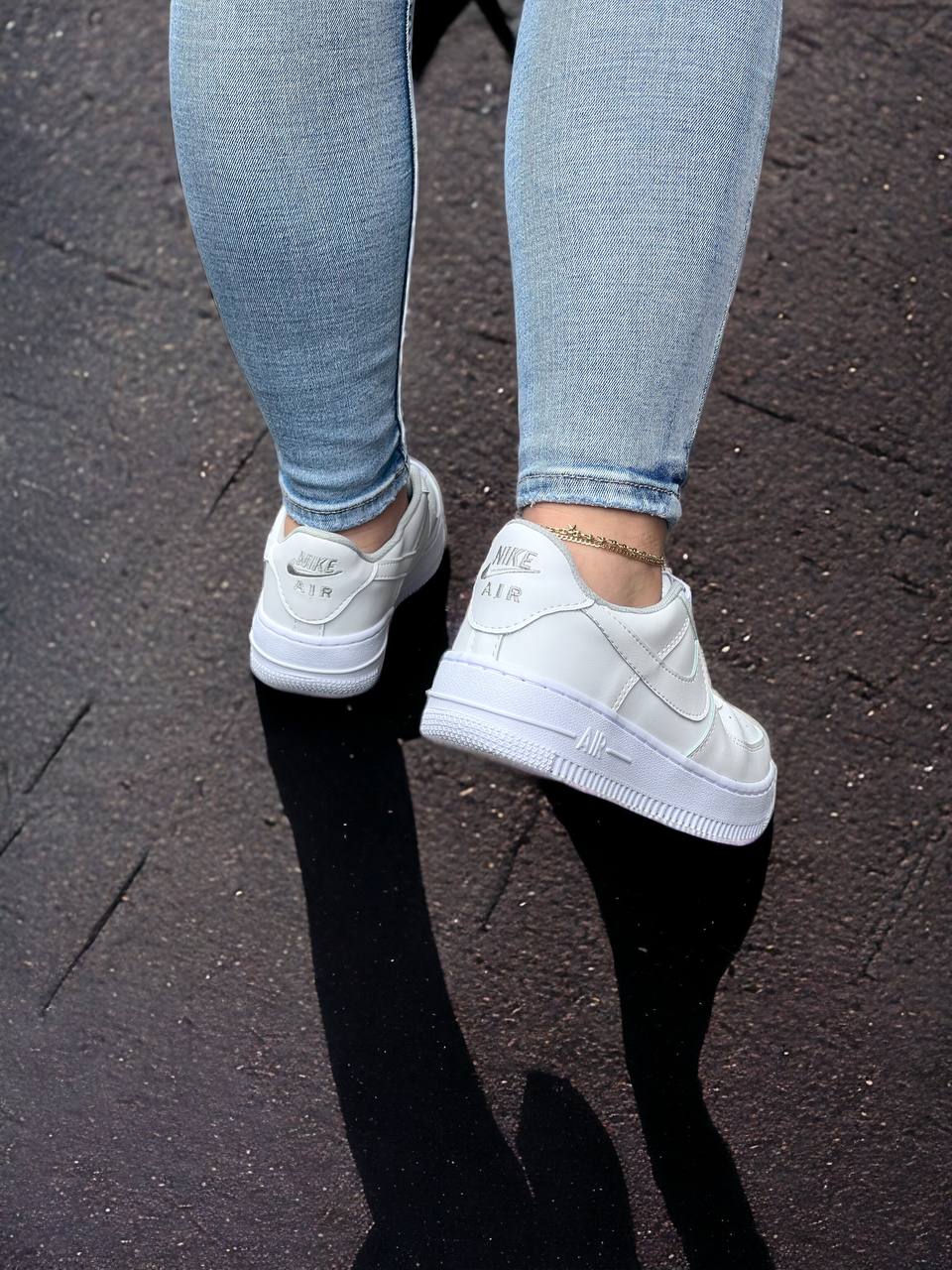 Tenis Air Force One | Nike | Blanco y Negro Unisex