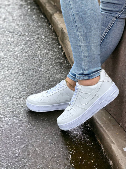 Tenis Air Force One | Nike | Blanco y Negro Unisex