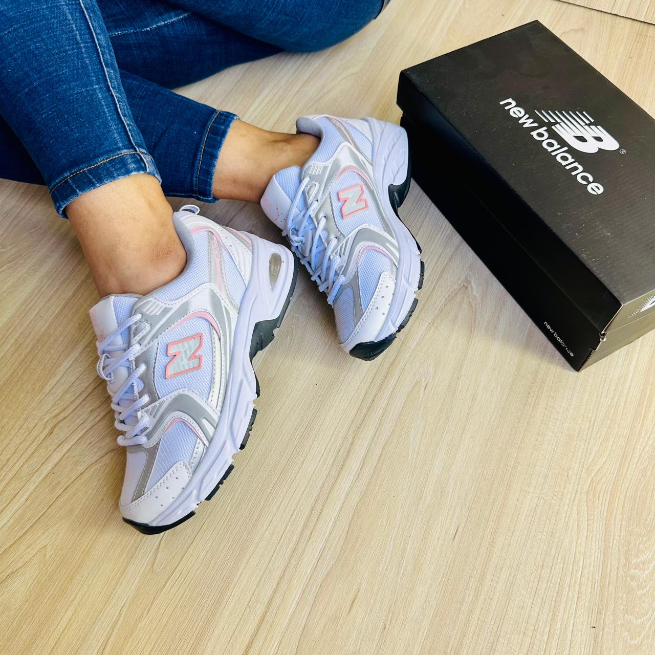 Fenixtore, tienda en línea. Compra online en Fenixtore y recibe en todo Colombia. Envío gratis, pago contra entrega, crédito Su+Pay, Bancolombia y más opciones. Encuentra tecnología, moda, hogar, belleza, juguetes y todo lo que necesitas. Compra fácil, rápido y  garantizado.