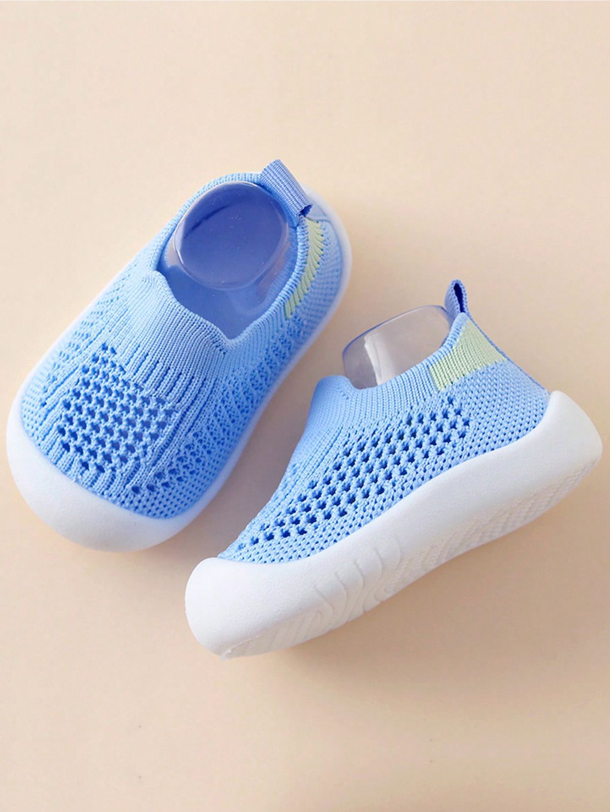 Zapato en goma para bebe